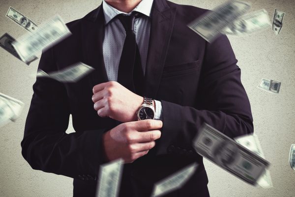 kryptowalutowy milioner rozdaje pieniądze